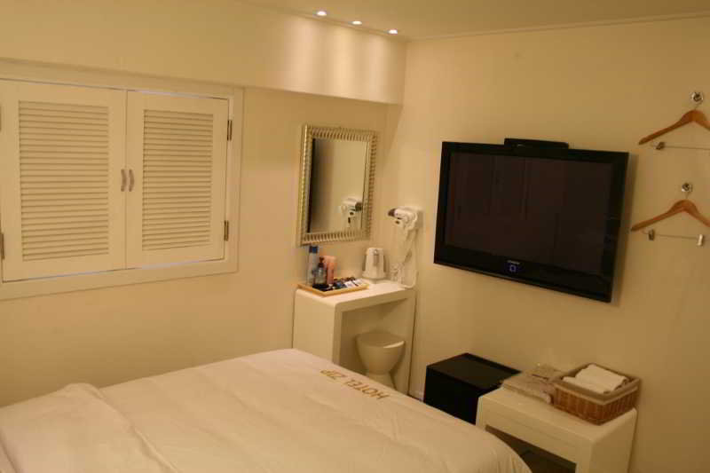 Zip Hotel