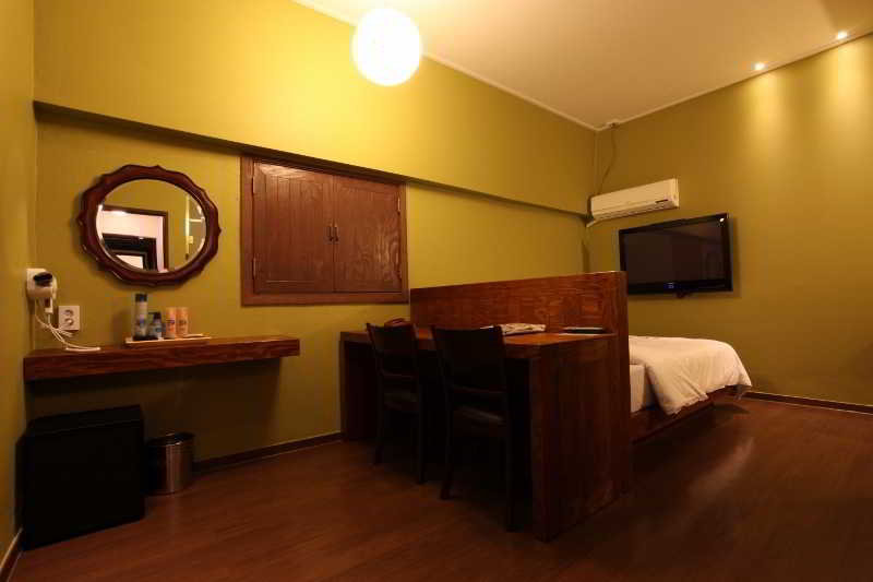 Zip Hotel