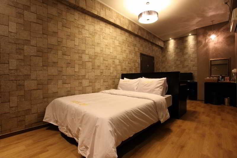 Zip Hotel