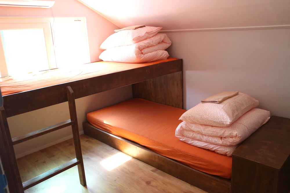 Zzzip Guest House