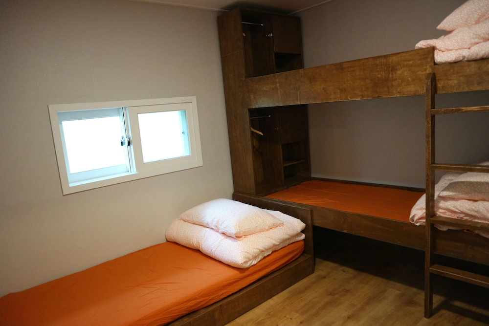 Zzzip Guest House