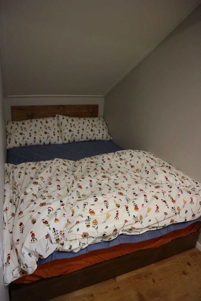 Zzzip Guest House