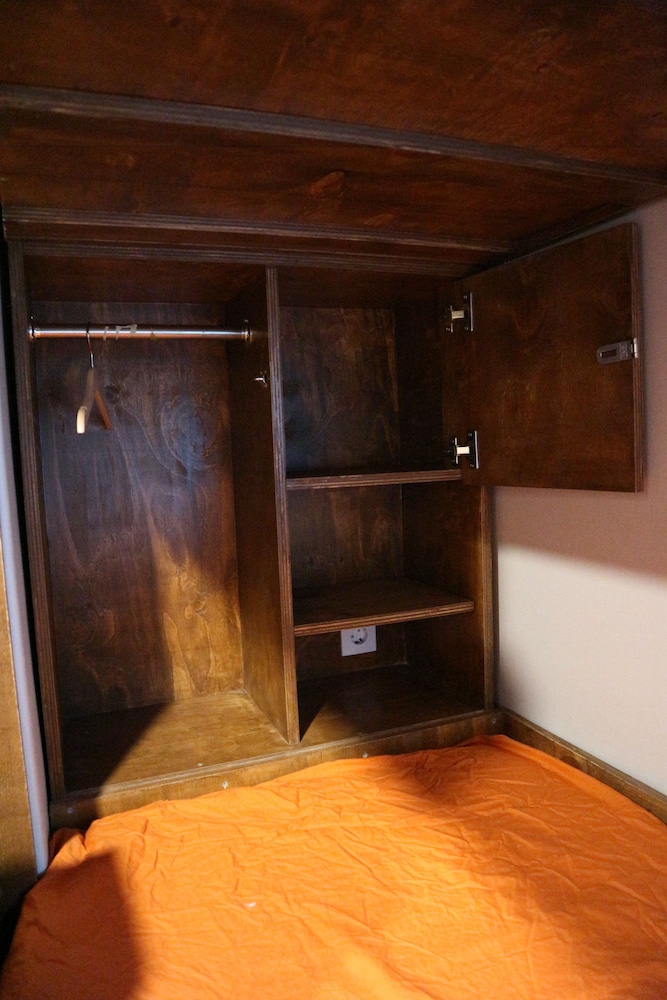 Zzzip Guest House