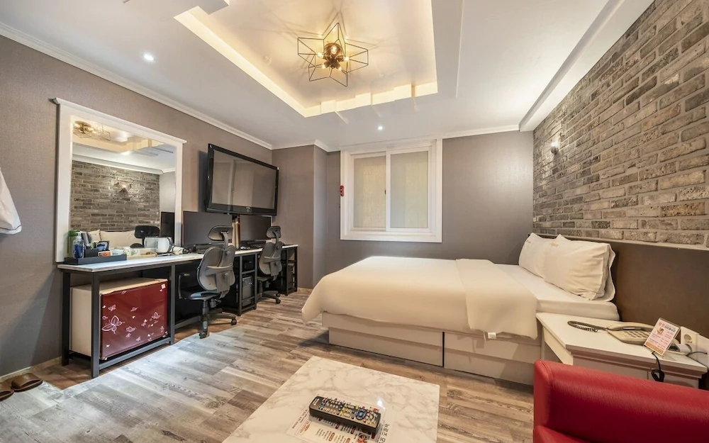 New Rose Motel