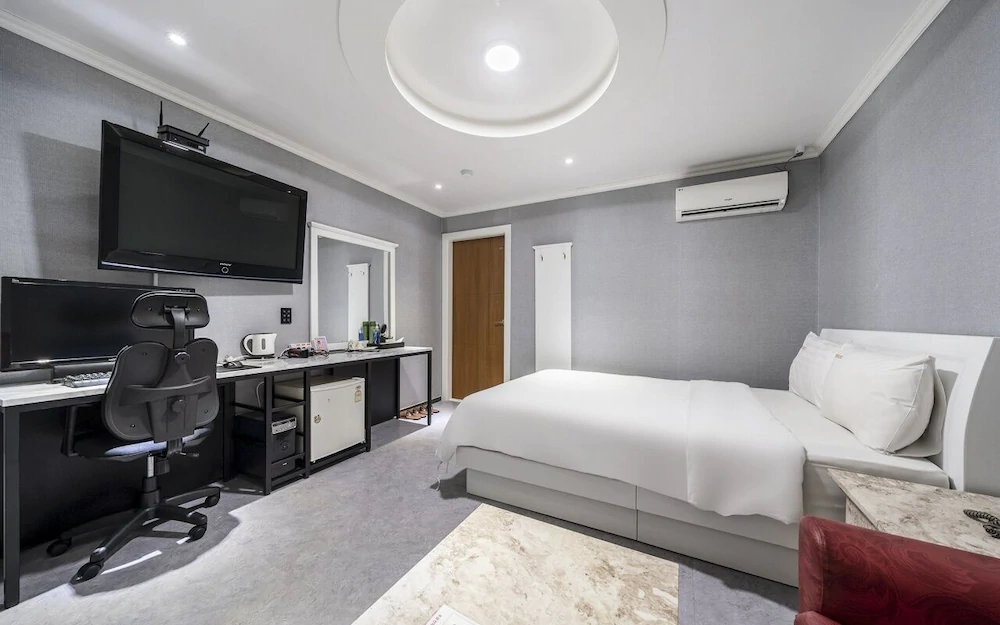 New Rose Motel