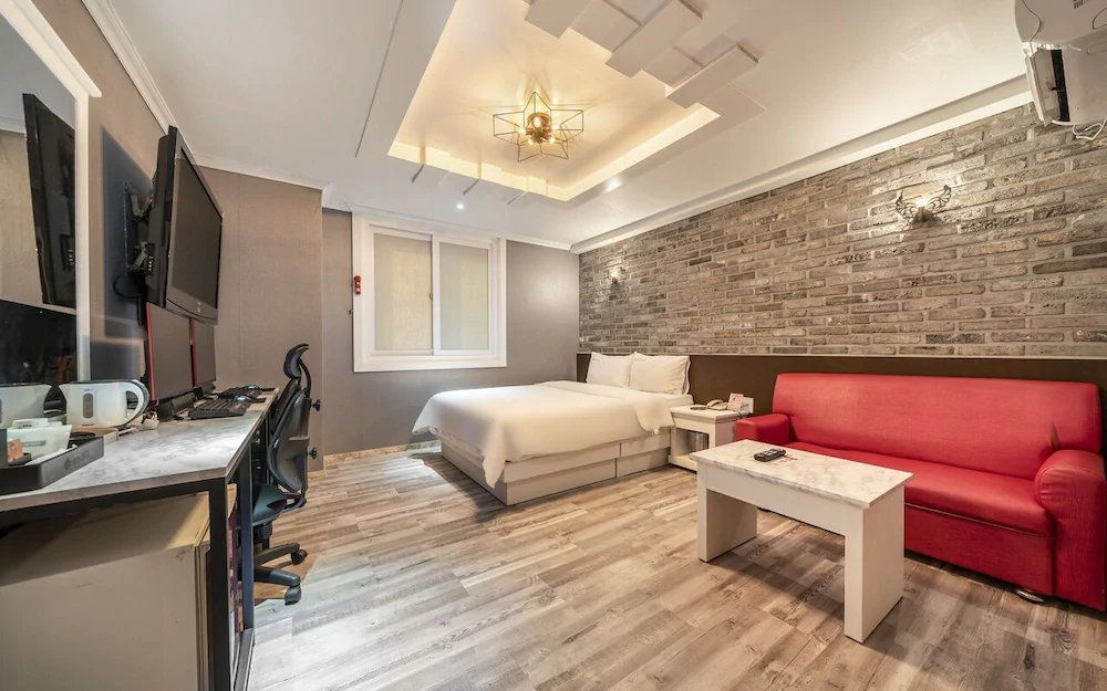 New Rose Motel