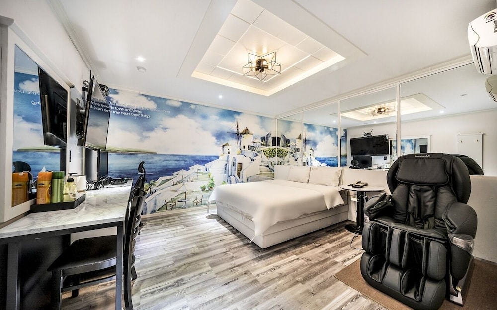 New Rose Motel