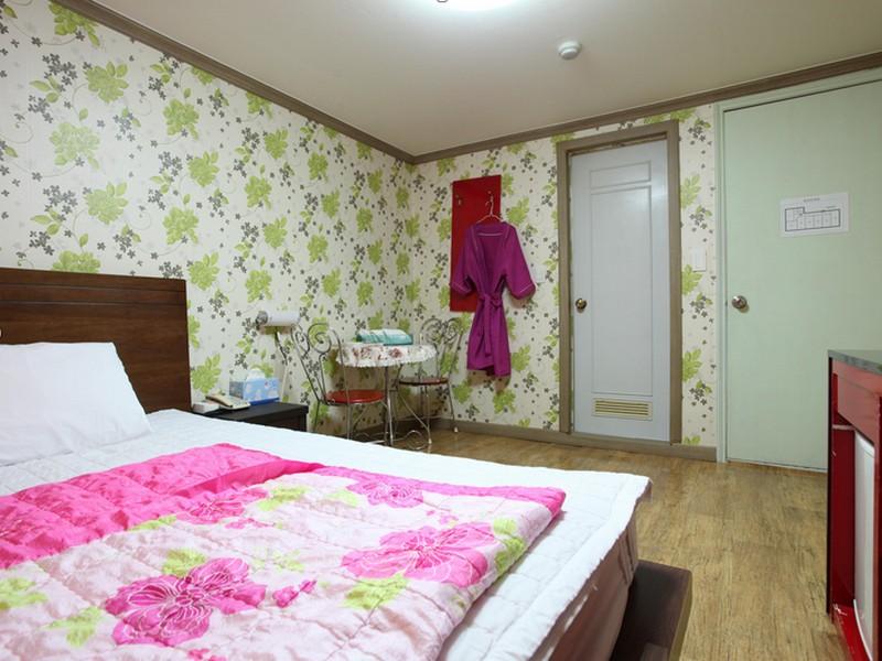 Feel Motel