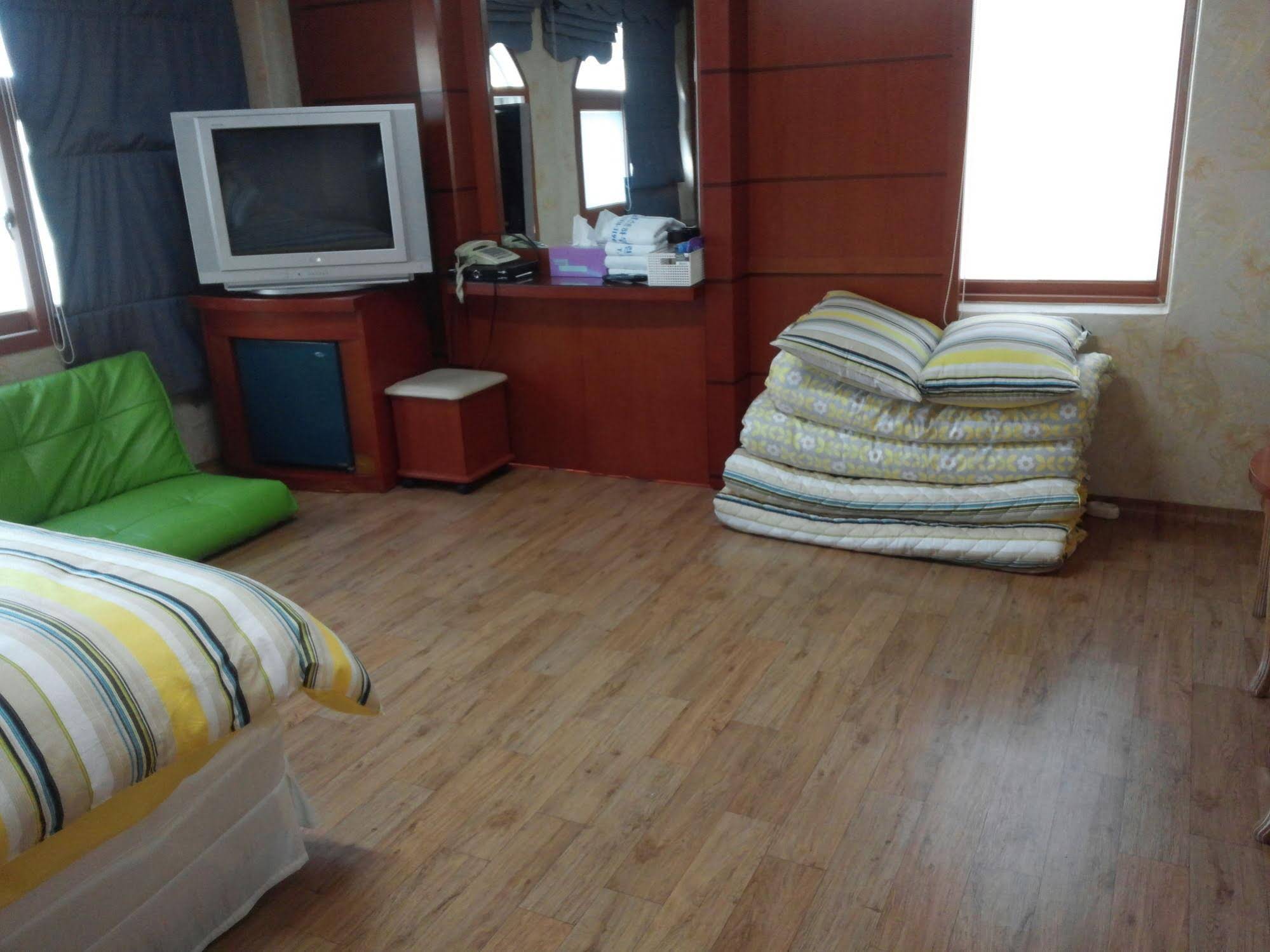 Marine Guesthouse