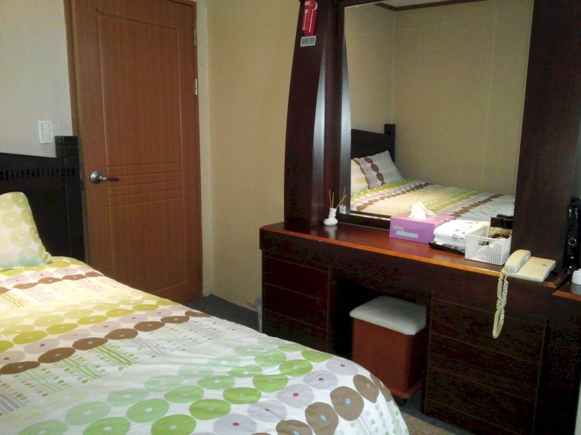 Marine Guesthouse
