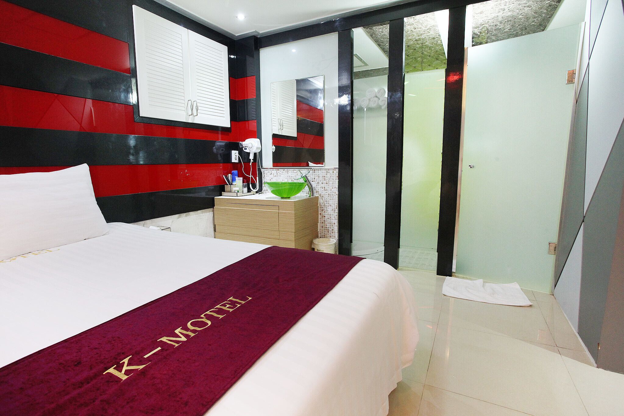 Motel K