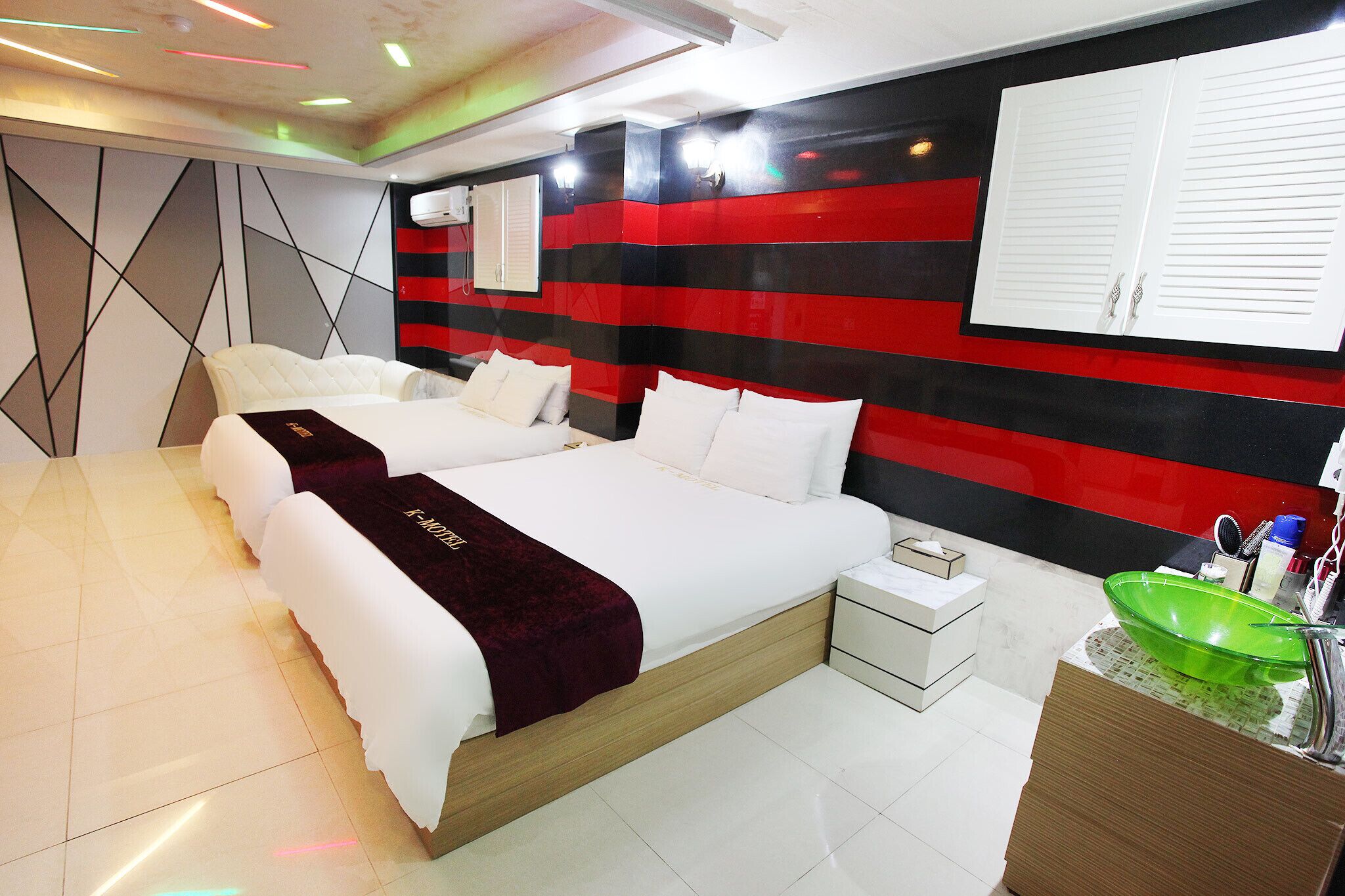 Motel K