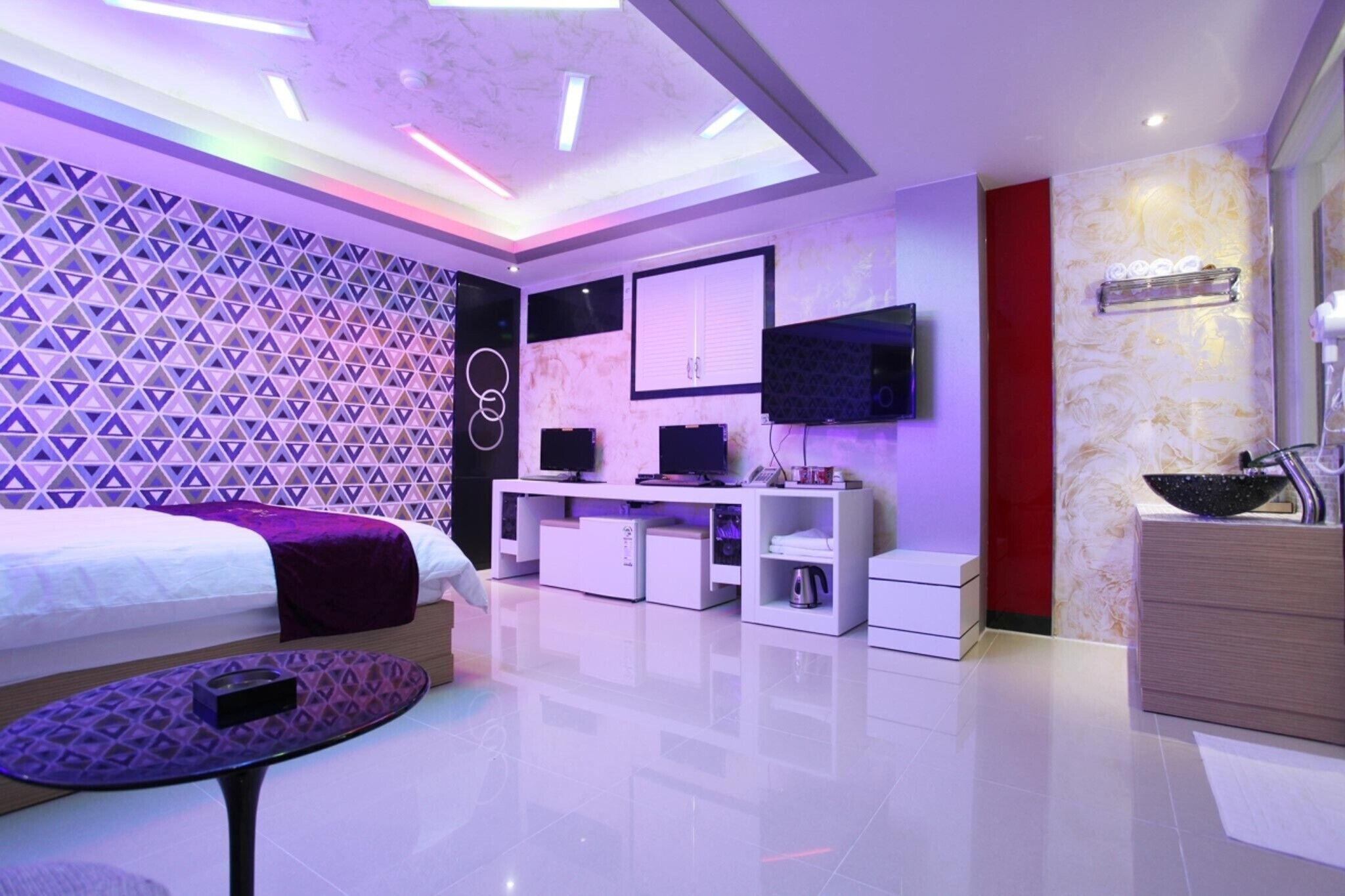 Motel K