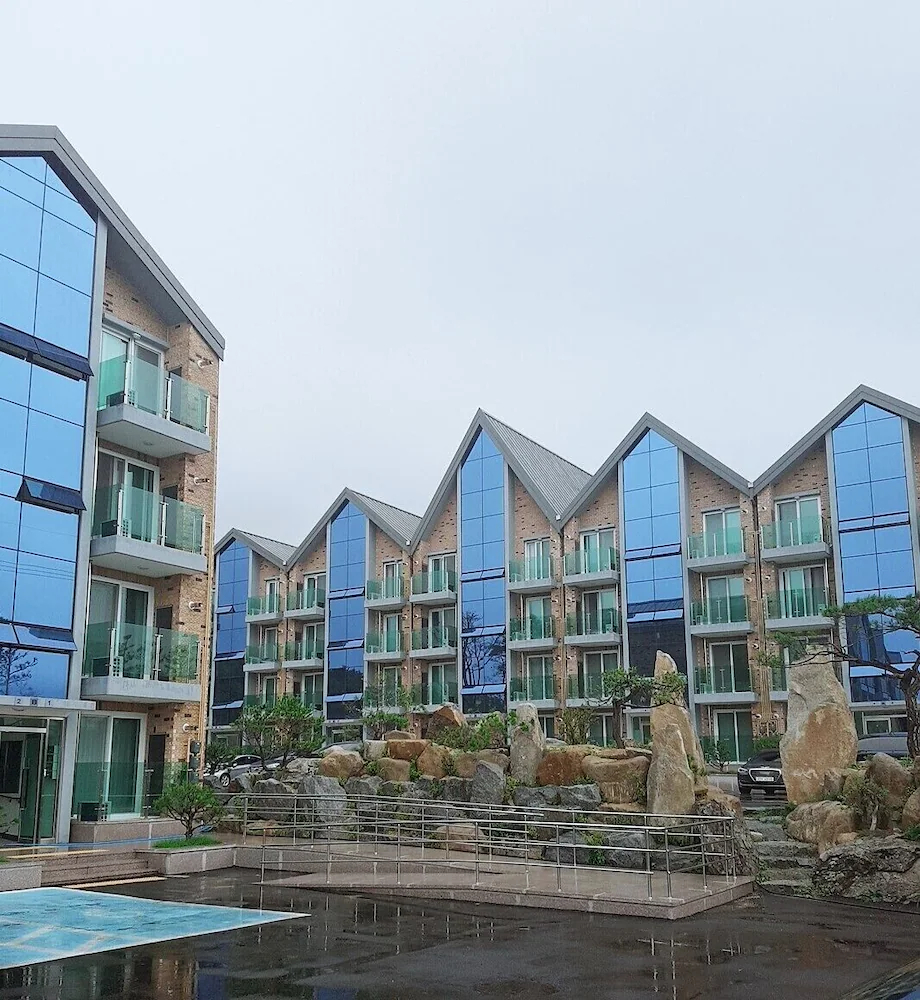 Sokcho Daemyung Heidi Pension