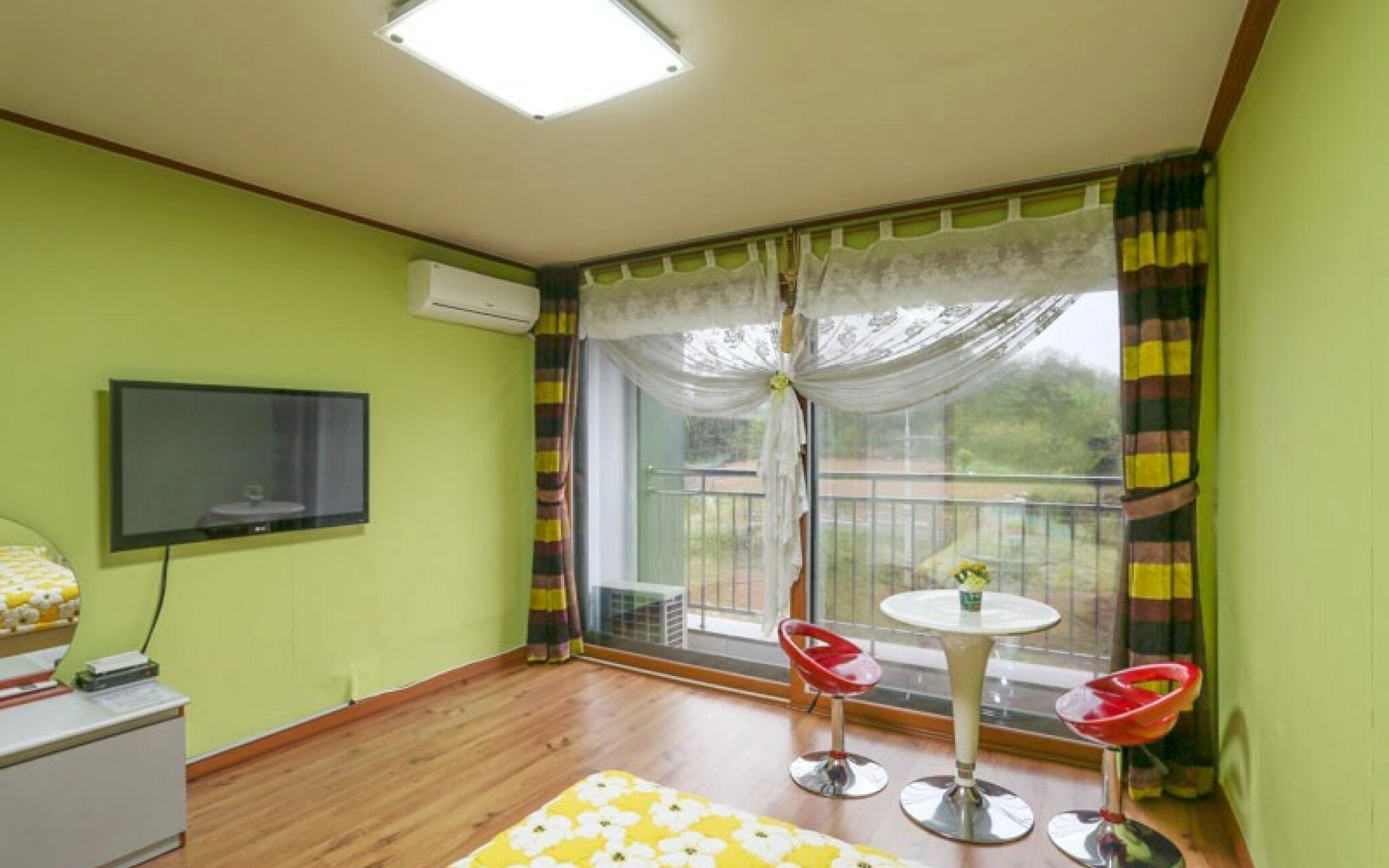 Sokcho White Light House Pension