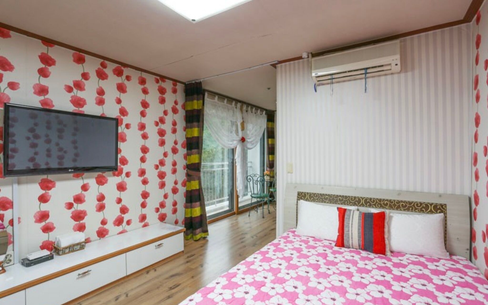 Sokcho White Light House Pension