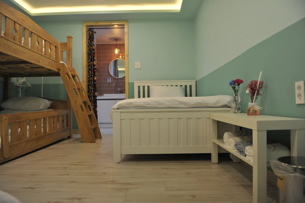 The White Station Guesthouse