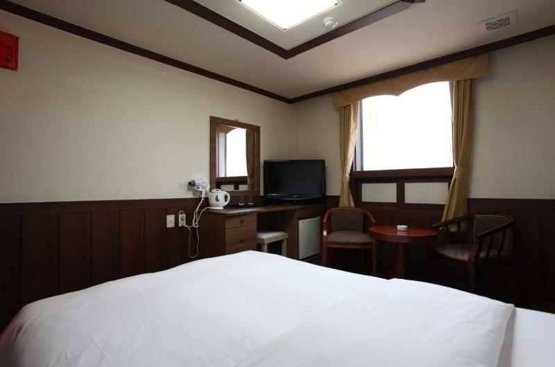 Central Hotel