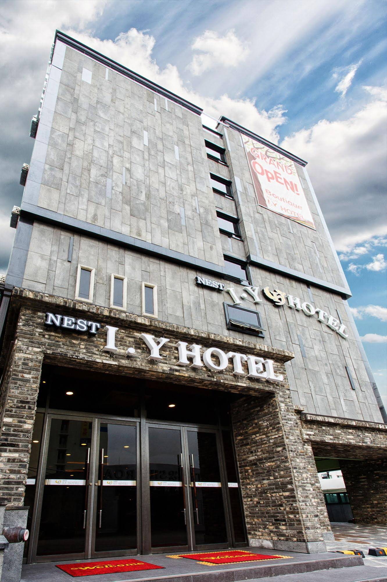 I.Y Hotel