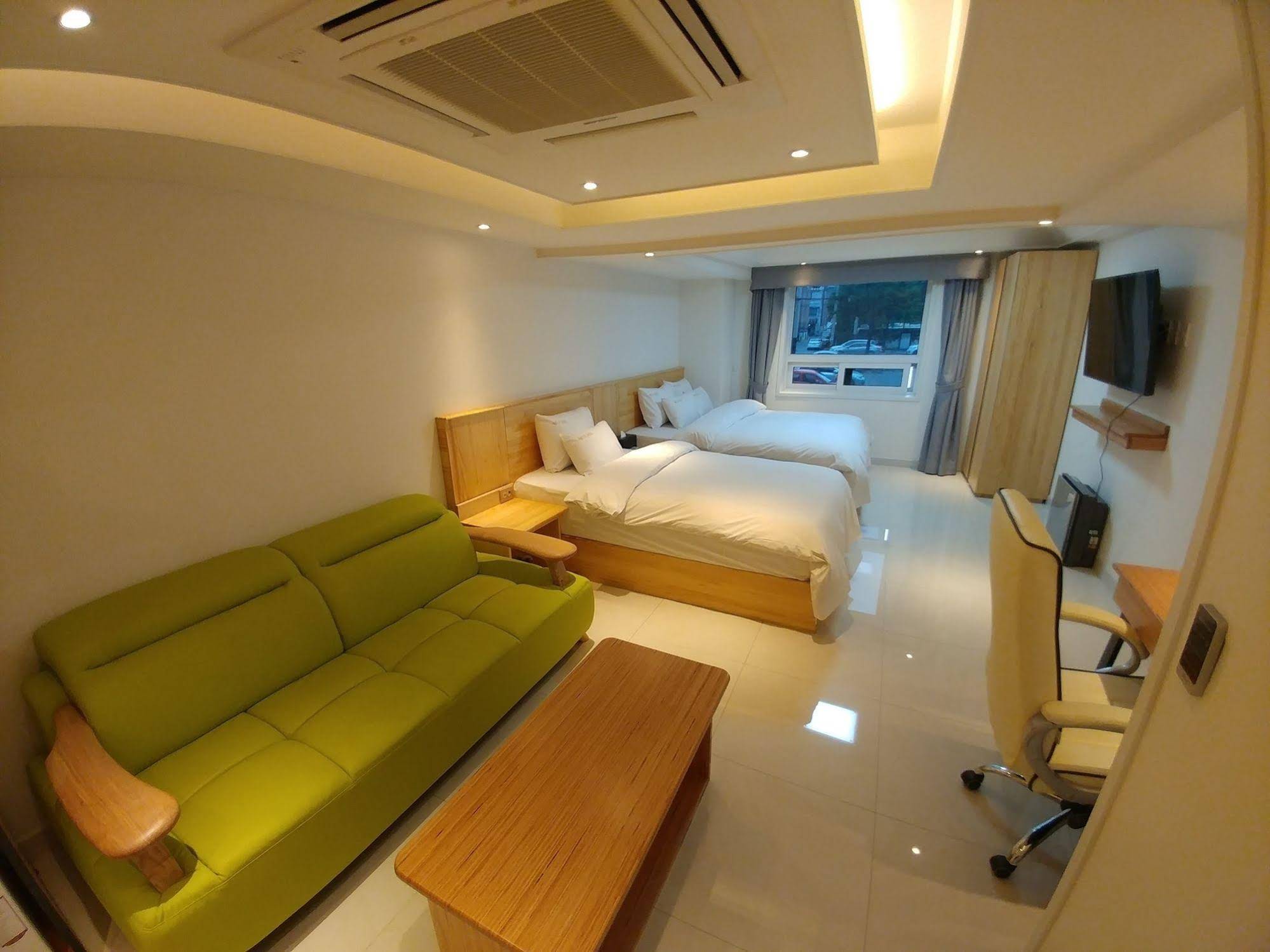 I.Y Hotel