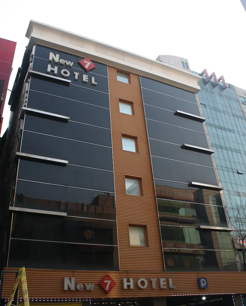New Seven Hotel