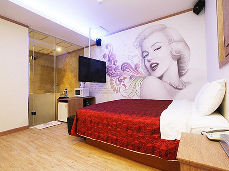 Secret Hotel