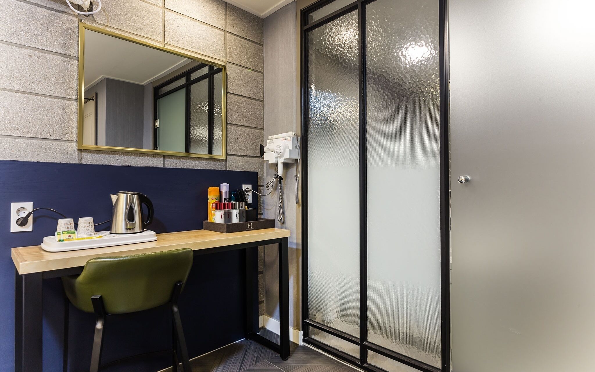 Suwon City Hall Station Dean