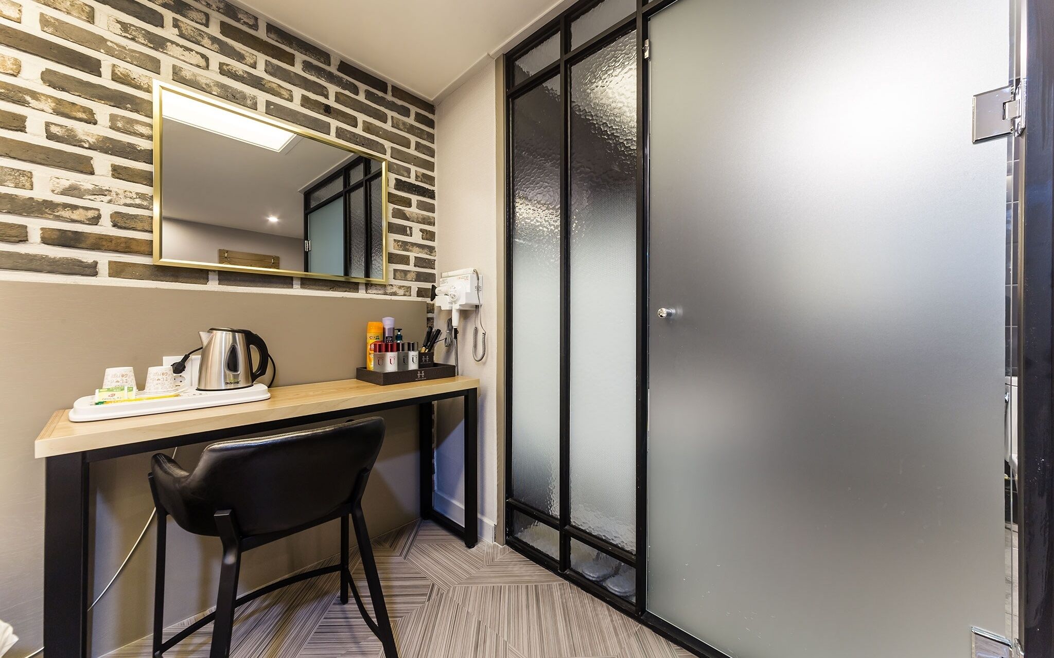 Suwon City Hall Station Dean