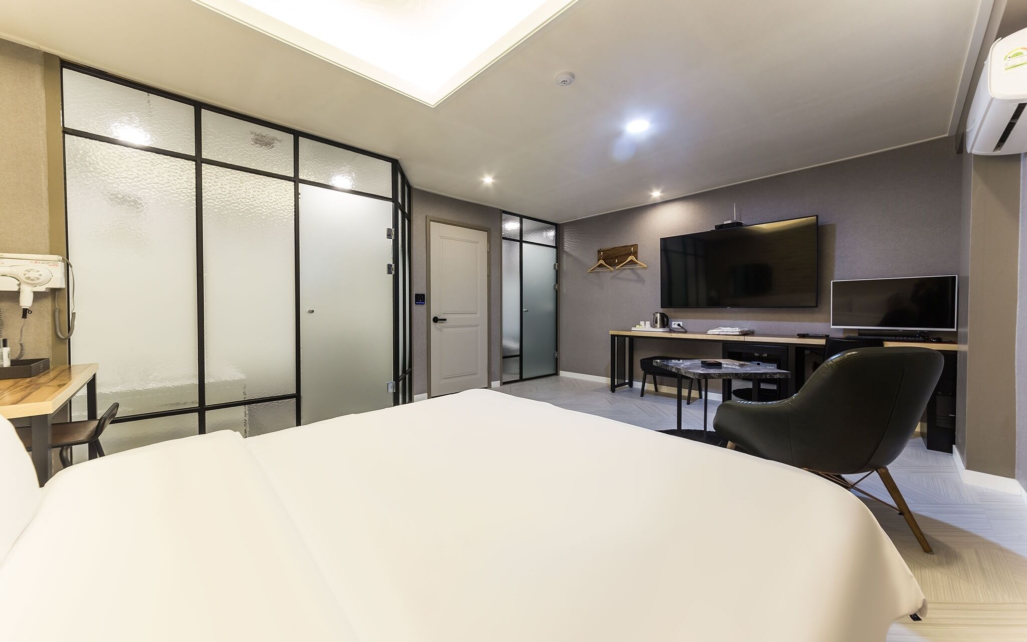 Suwon City Hall Station Dean