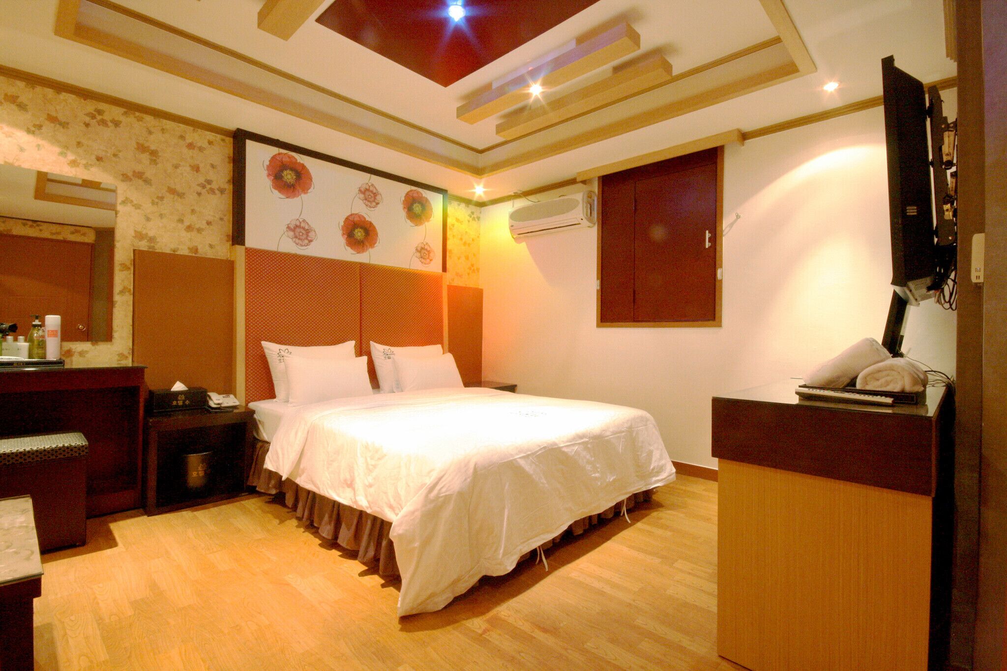 Suwon City Hall Station Soo