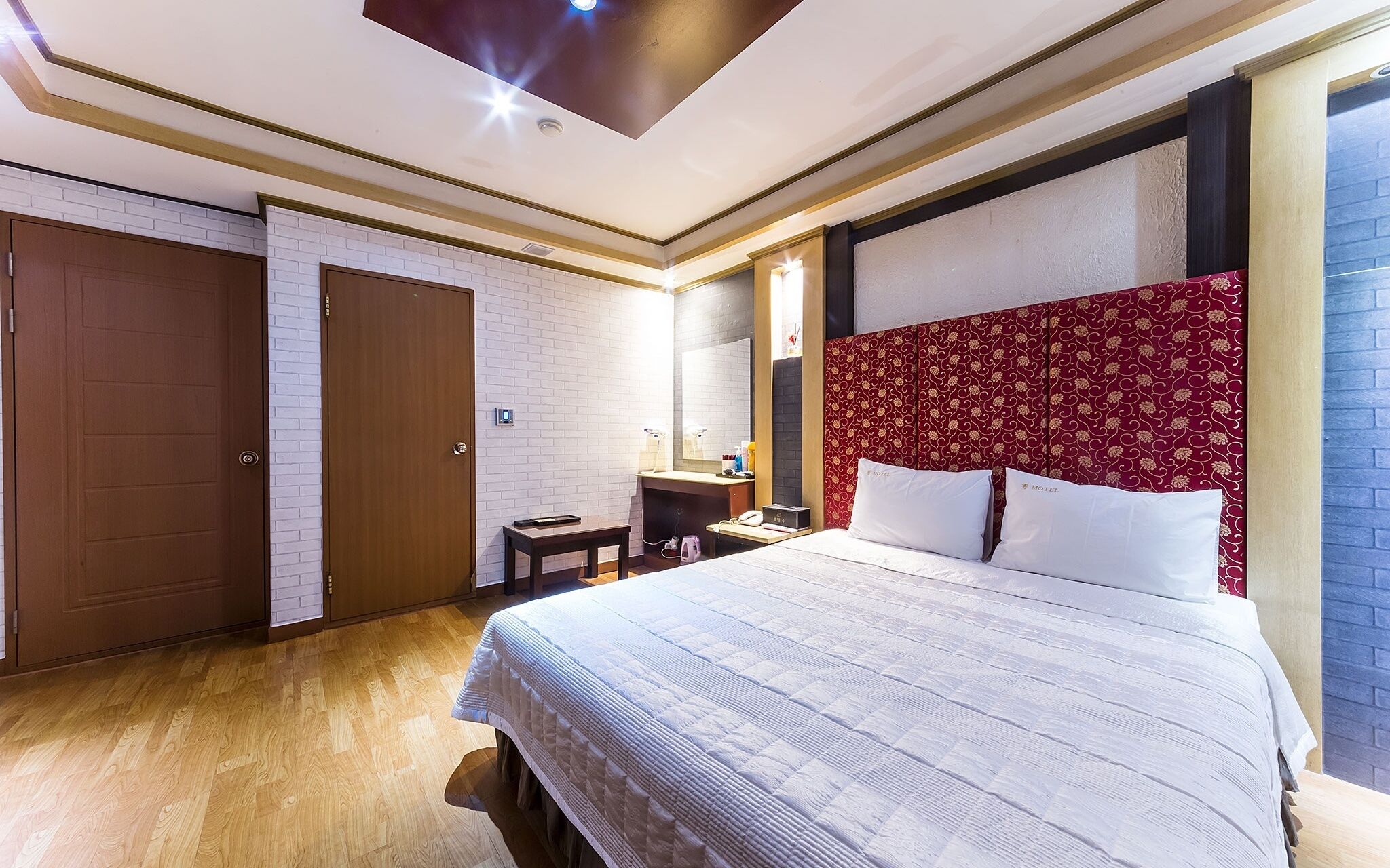 Suwon City Hall Station Soo