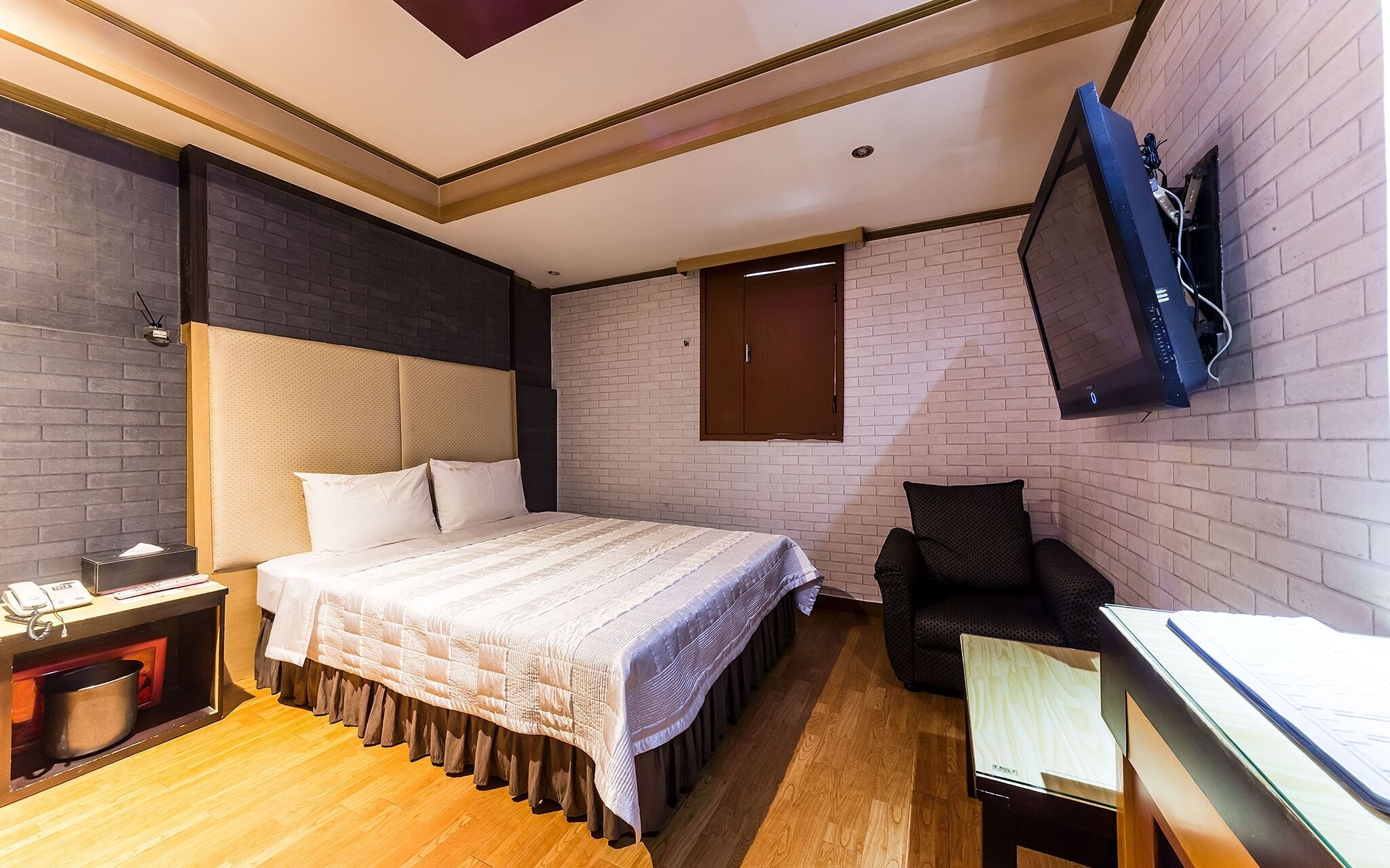 Suwon City Hall Station Soo