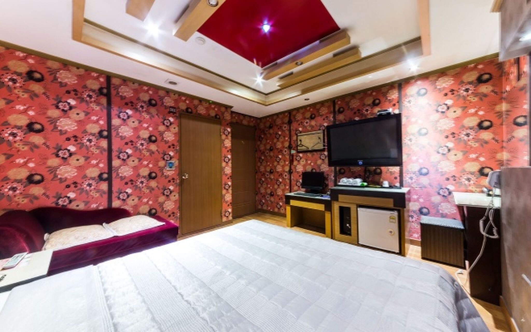 Suwon City Hall Station Soo