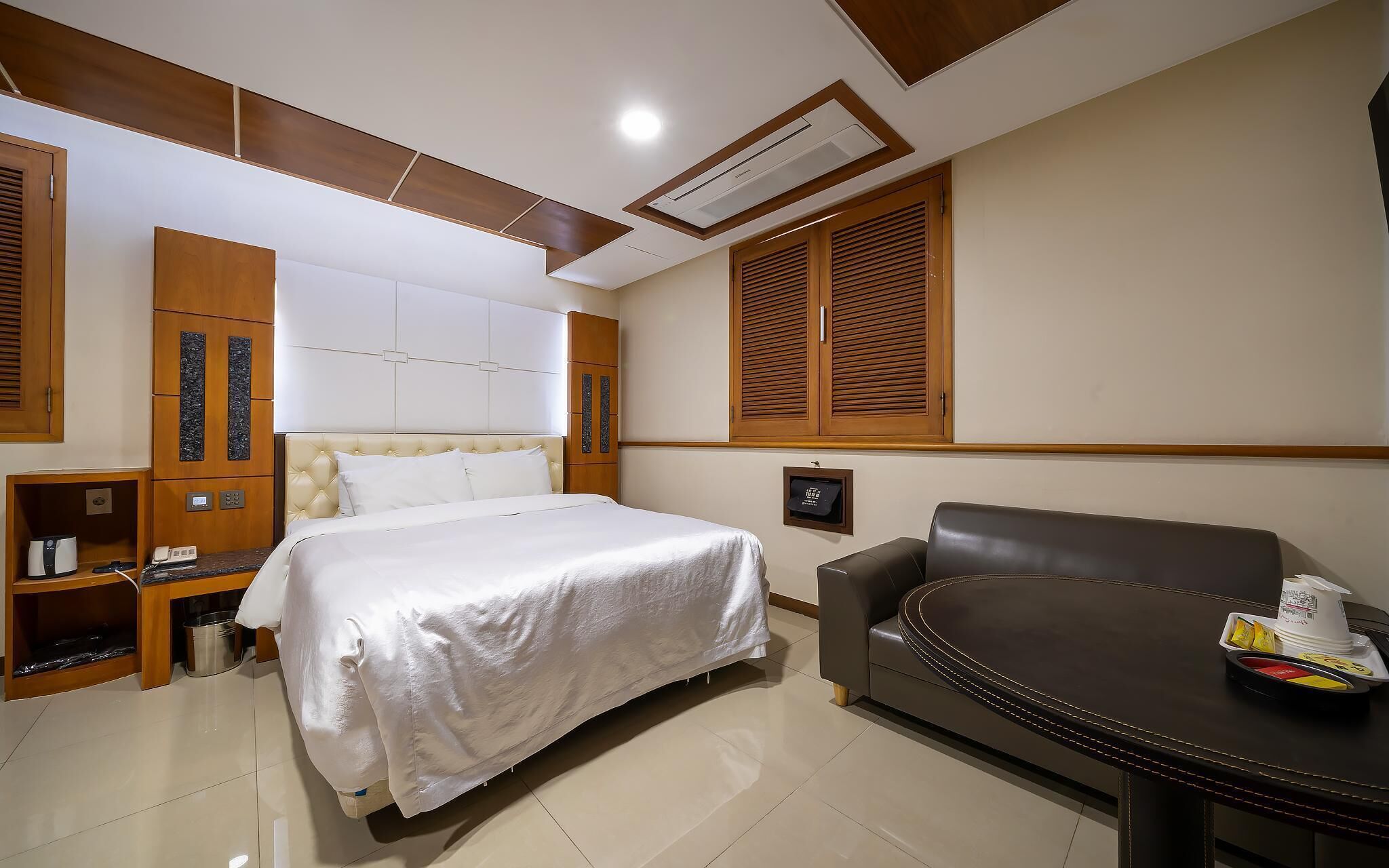 Suwon Guundong Neo