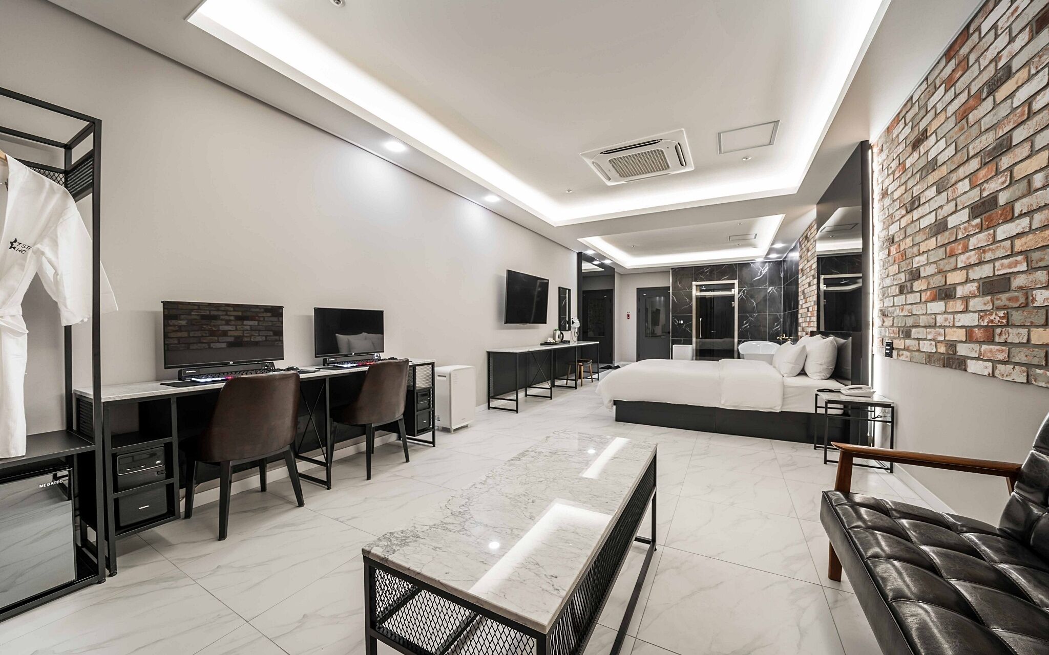 Suwon Homaesil Star Hotel