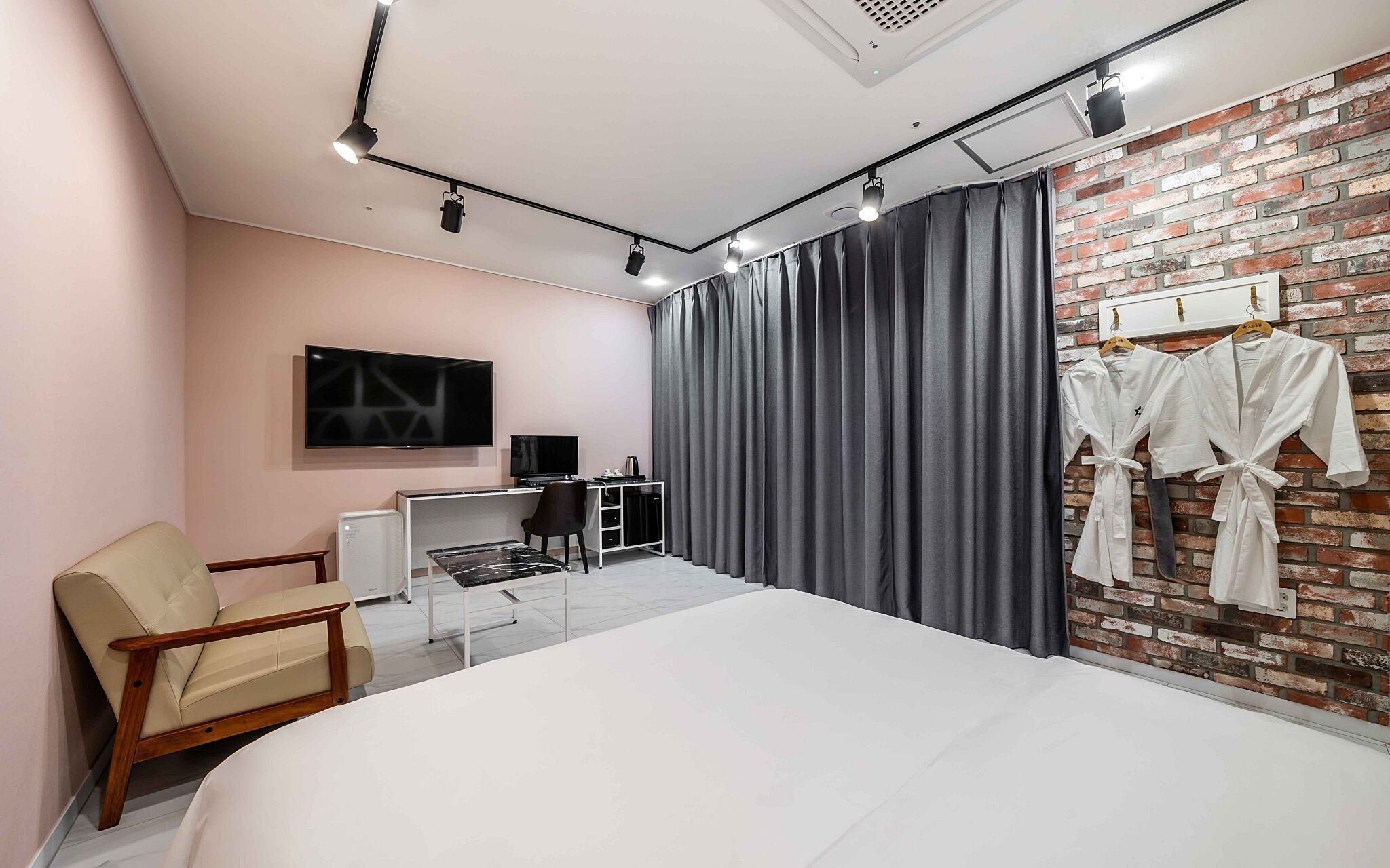 Suwon Homaesil Star Hotel