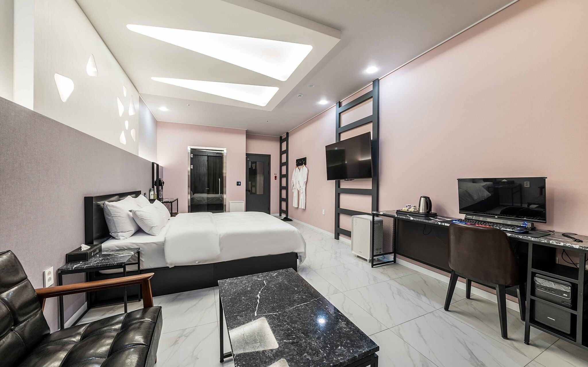 Suwon Homaesil Star Hotel