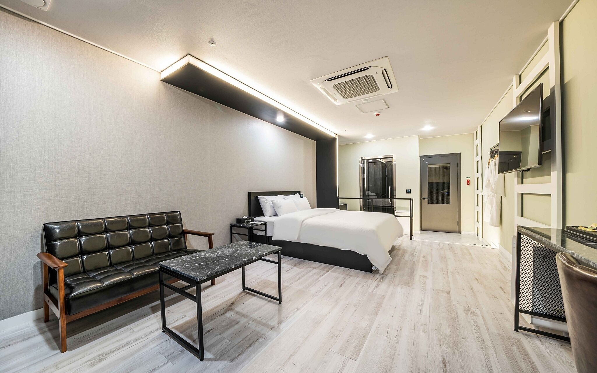 Suwon Homaesil Star Hotel