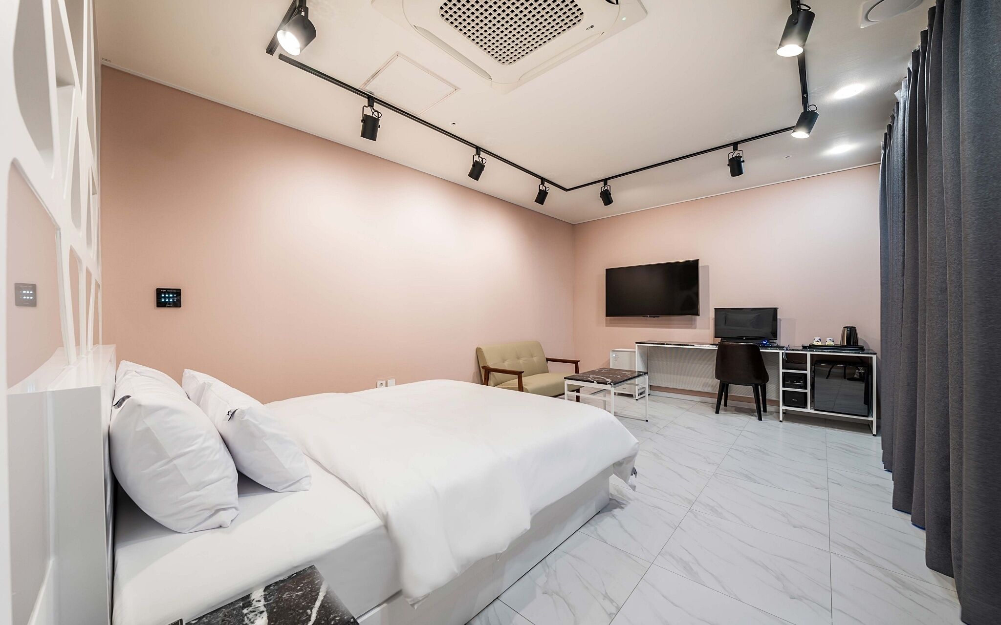 Suwon Homaesil Star Hotel