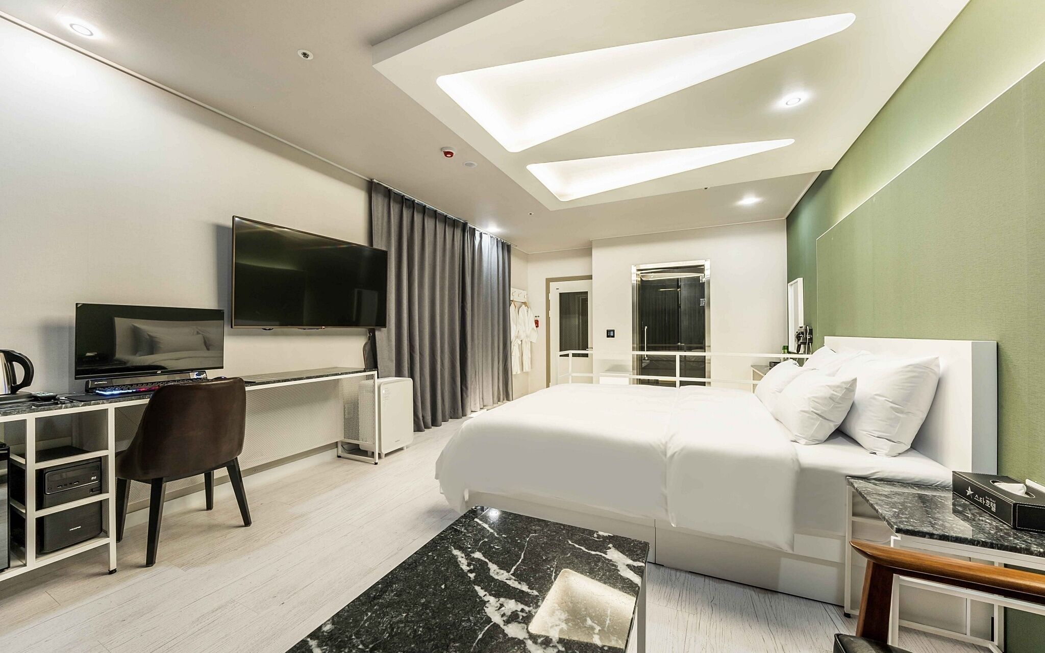 Suwon Homaesil Star Hotel