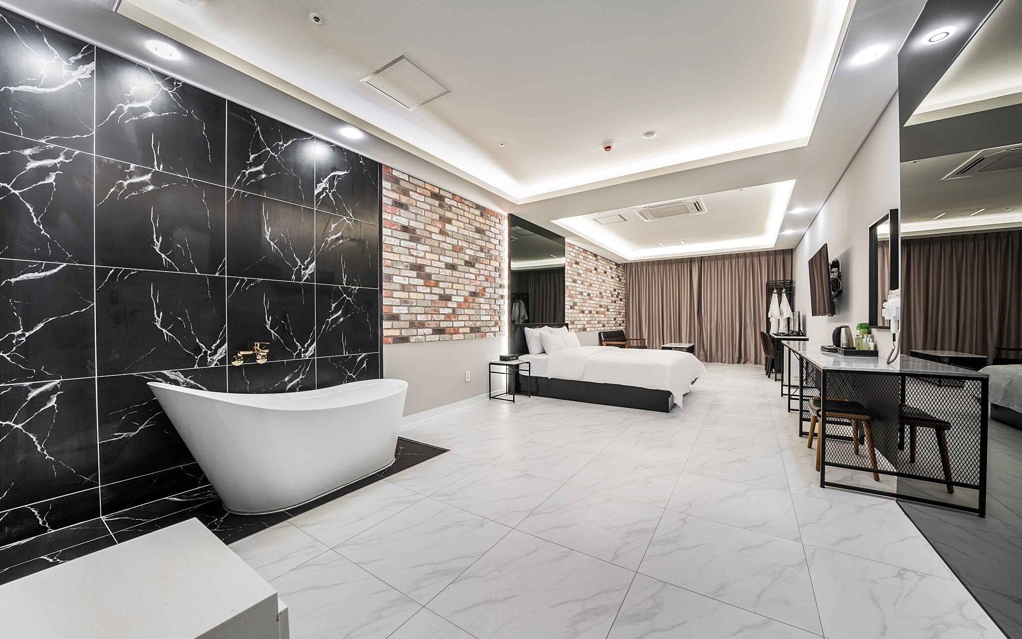 Suwon Homaesil Star Hotel