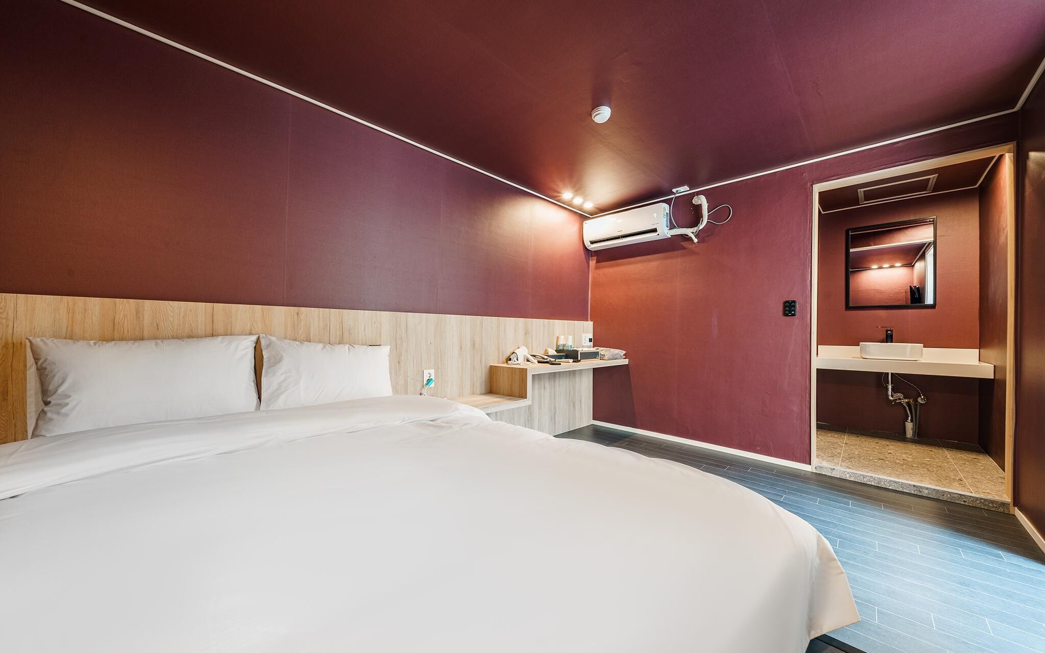 Suwon Movie Motel