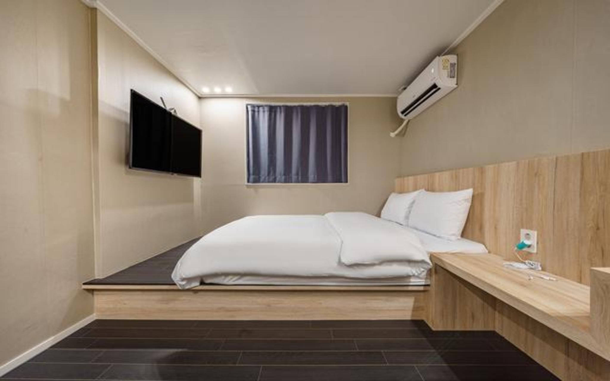 Suwon Movie Motel