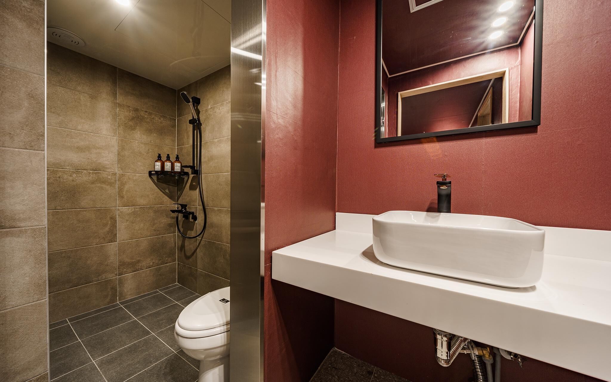 Suwon Movie Motel