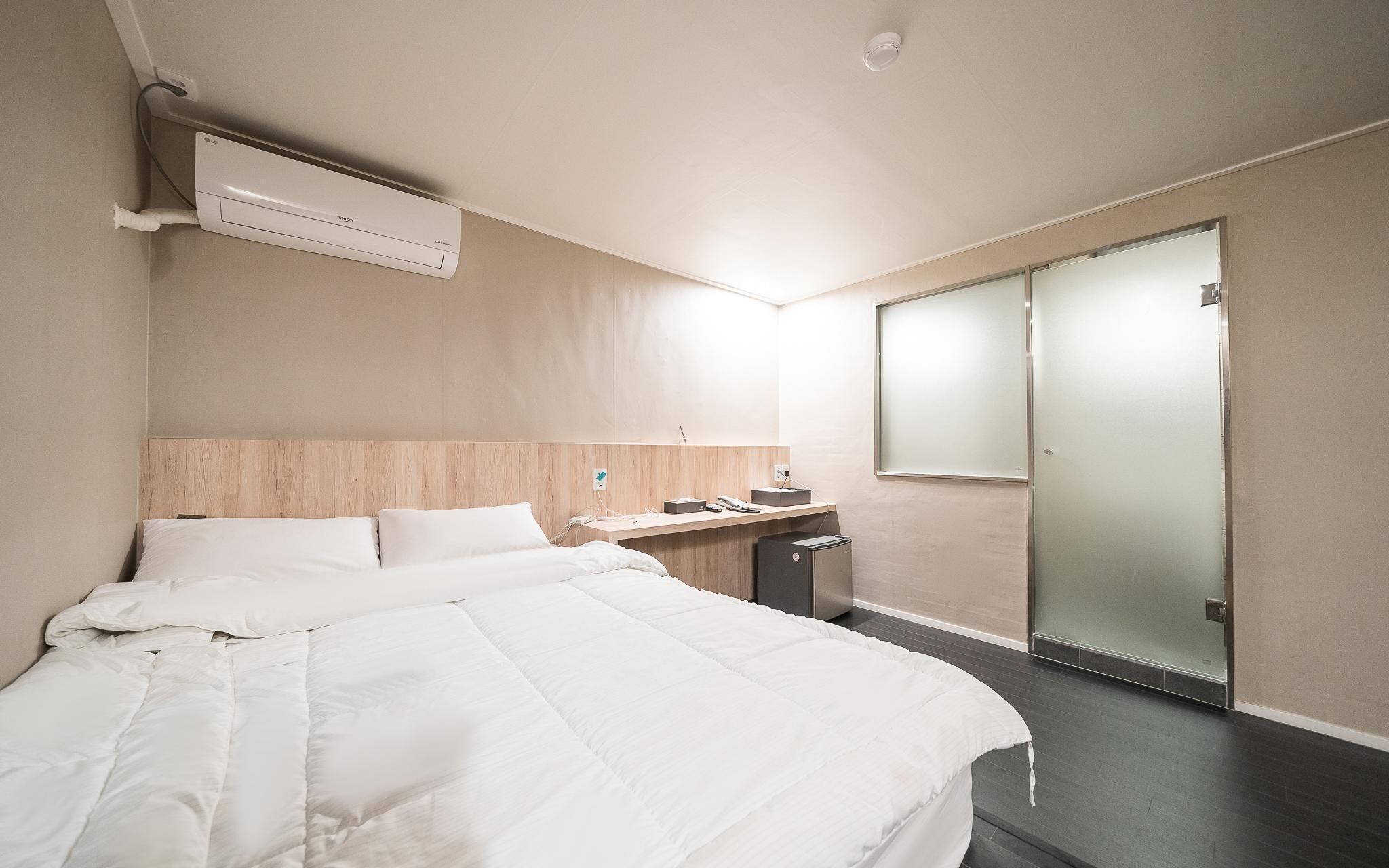 Suwon Movie Motel