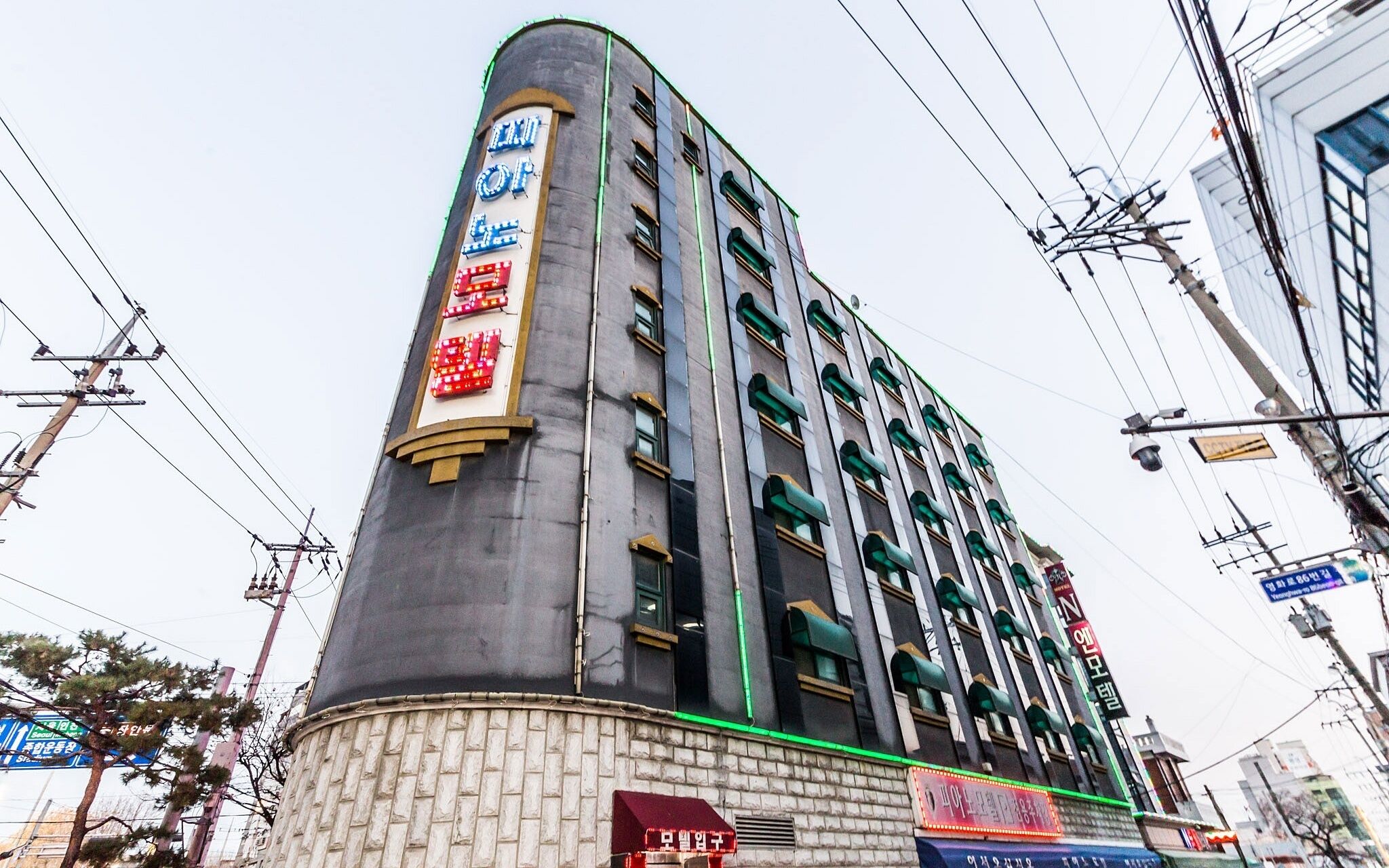 Suwon Piano