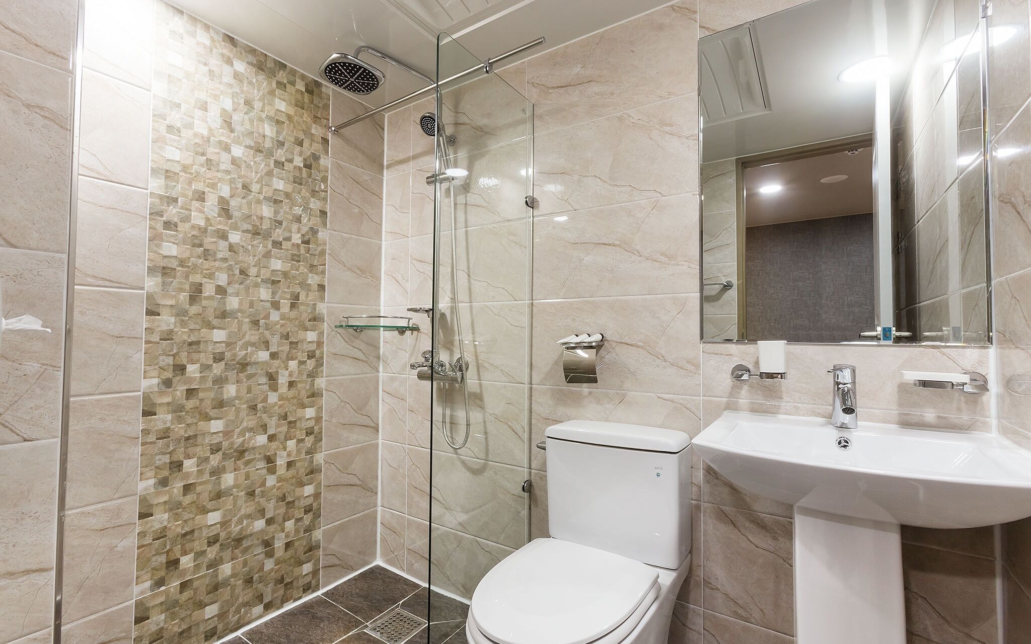 Suwon Station Biz Hotel