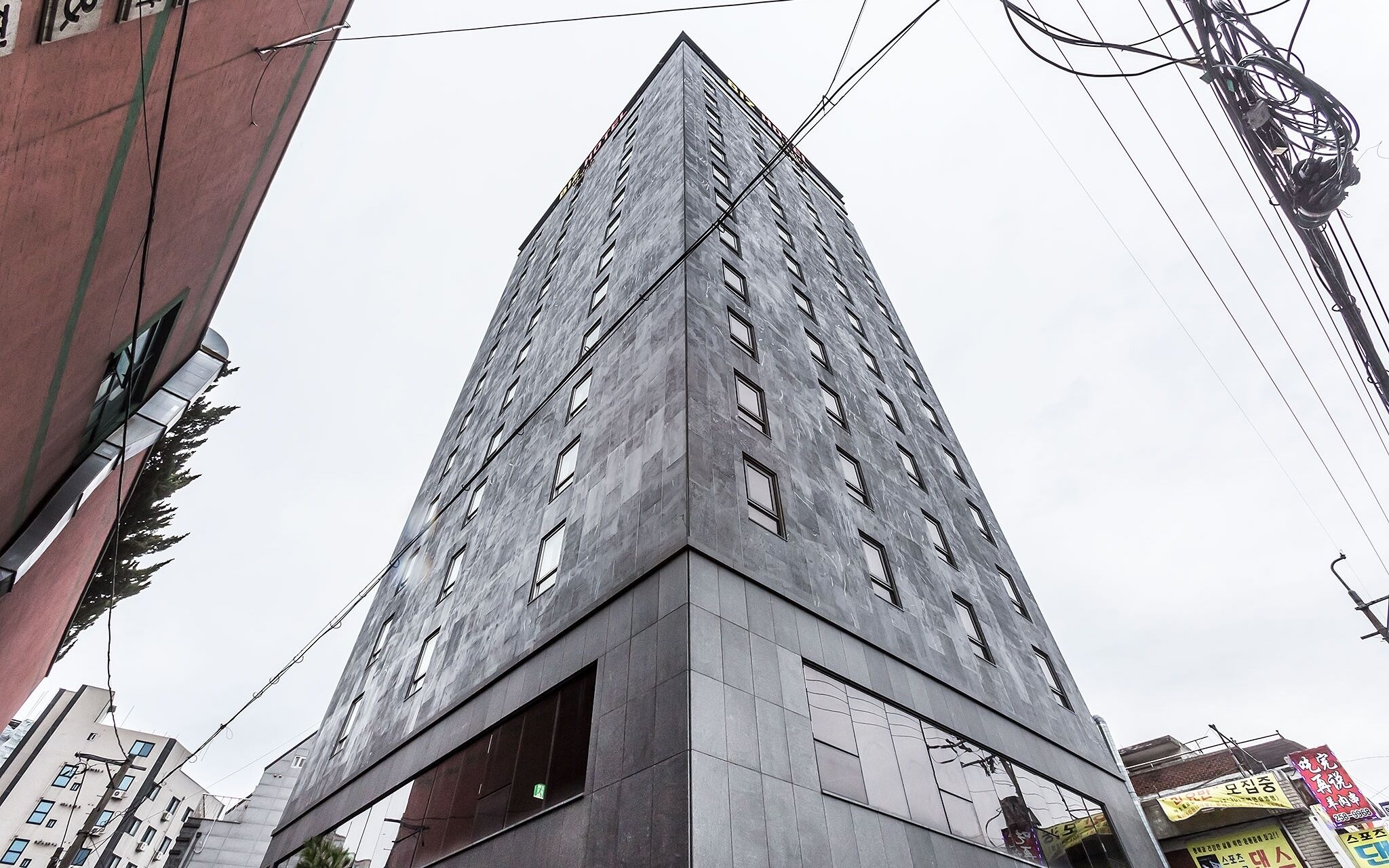 Suwon Station Biz Hotel