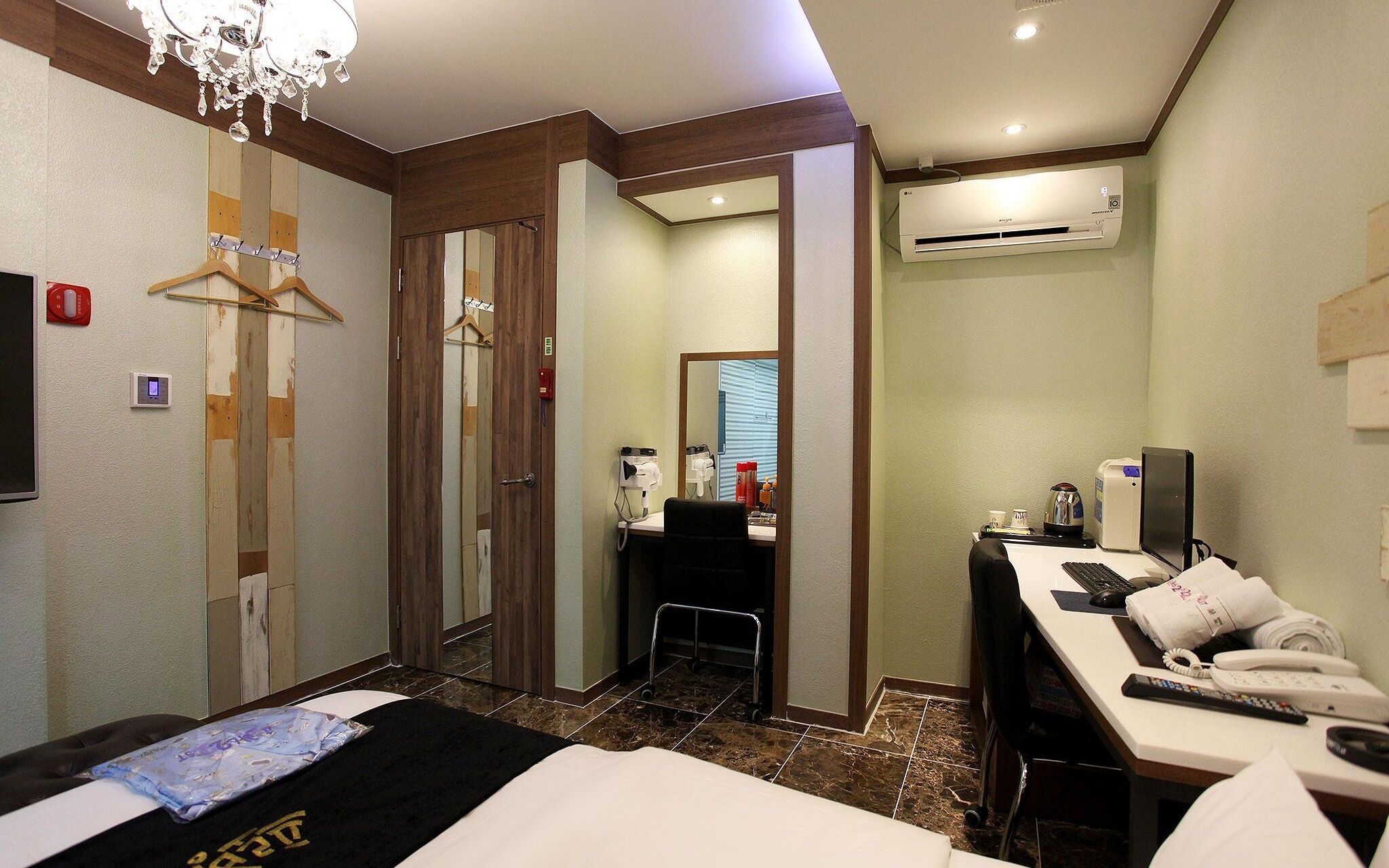 Suwon Station Provence 22st