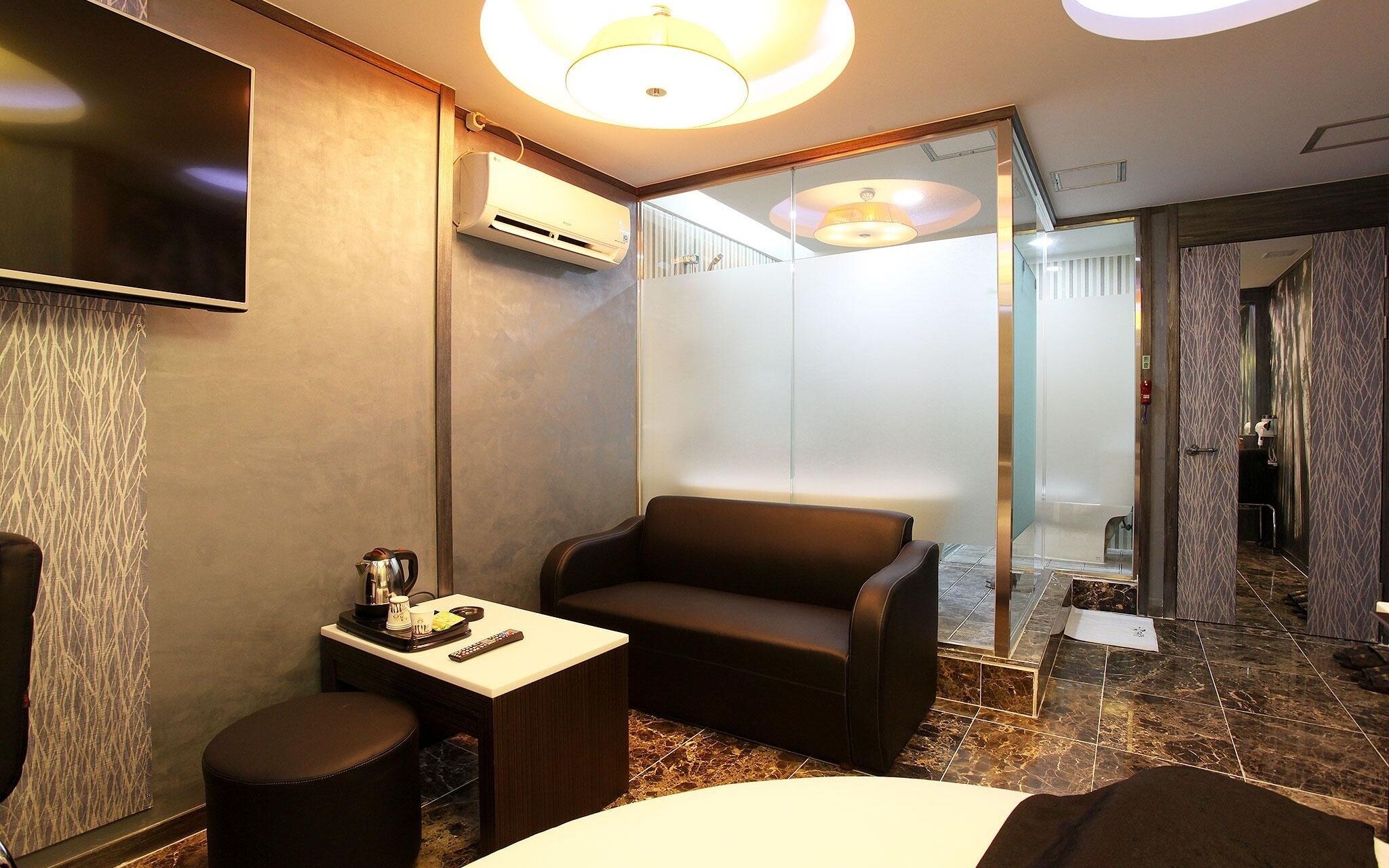 Suwon Station Provence 22st